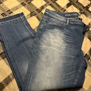 Frayed edge skinny jeans